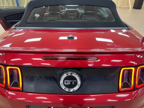 Used 2013 Ford Mustang GT Premium w/ Comfort Pkg image 18