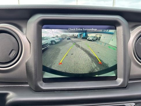 Used 2022 Jeep Wrangler Unlimited Sport w/ Sun And Sound Package image 20