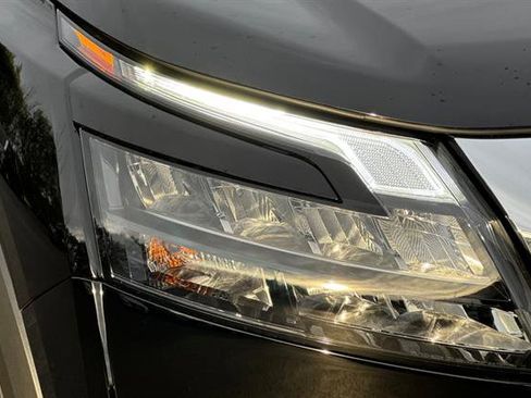 New 2025 Nissan Pathfinder Platinum w/ Cargo Package image 31