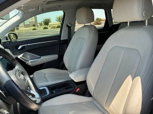 Used 2021 Audi Q3 2.0T Premium w/ Convenience Package AWD/4WD image 12