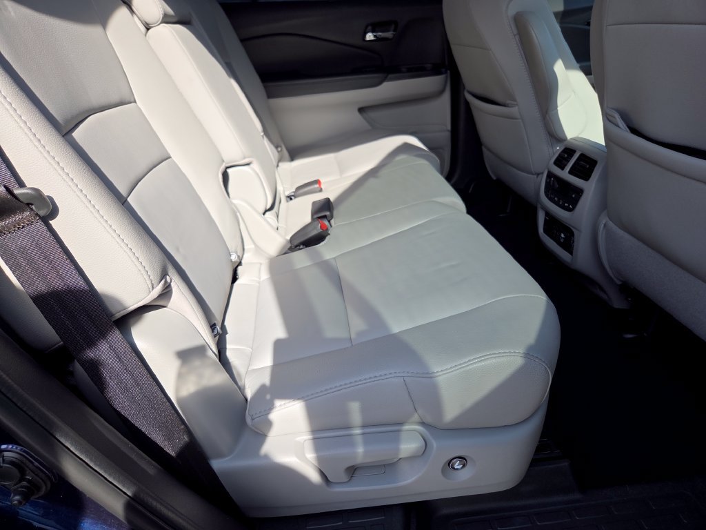 Used 2020 Honda Pilot Touring image 30