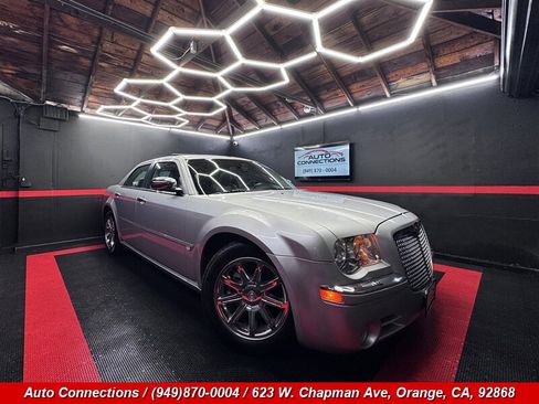 Used 2006 Chrysler 300 C w/ Protection Group II RWD image 1