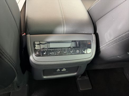 Certified 2025 Nissan Pathfinder SL w/ SL Premium Package image 17