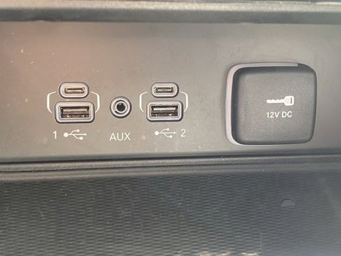 Used 2023 Jeep Grand Cherokee Overland w/ Advanced Protech Group III image 25