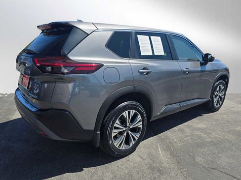 Used 2023 Nissan Rogue SV image 7