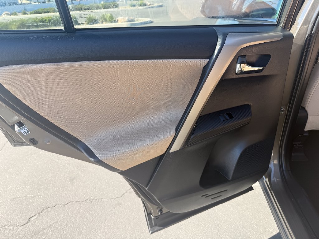 Used 2014 Toyota RAV4 XLE FWD image 13