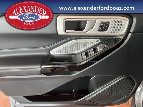 Used 2023 Ford Explorer ST w/ Equipment Group 401A image 10