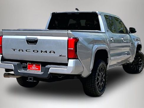 Used 2026 Toyota Tacoma SR5 image 5