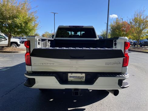 Used 2024 Chevrolet Silverado 2500 High Country w/ High Country Premium Package image 11