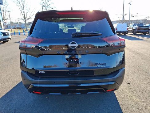 Certified 2023 Nissan Rogue SV w/ SV Premium B Package image 5