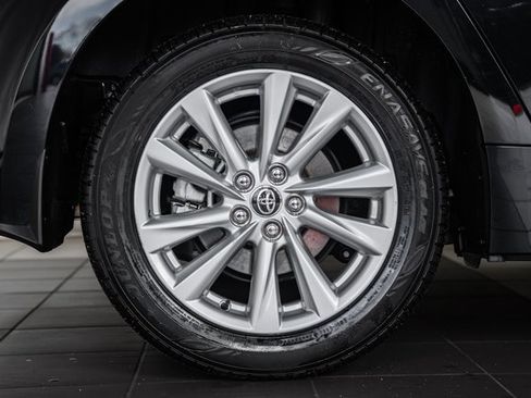 Used 2024 Toyota Corolla SE image 15