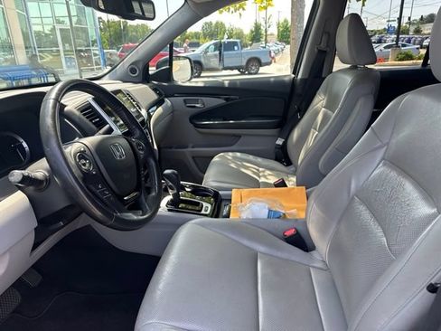 Used 2017 Honda Ridgeline RTL-E image 4
