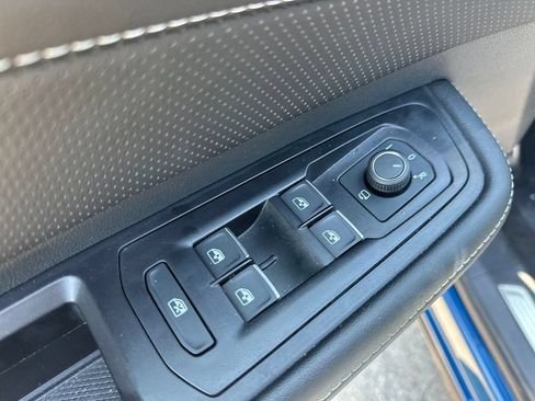 Used 2025 Volkswagen Atlas Cross Sport SEL Premium R-Line AWD/4WD image 47