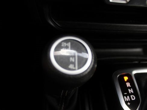 Used 2020 Jeep Wrangler Unlimited Sahara image 16