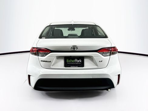 Used 2024 Toyota Corolla LE FWD image 7