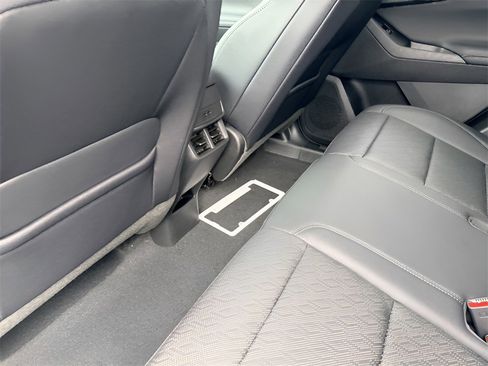 New 2026 Chevrolet Equinox LT w/ Convenience Package II image 30