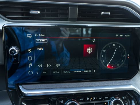 Used 2024 GMC Sierra 3500 Denali w/ Denali Reserve Package image 28