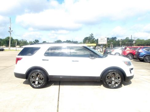 Used 2018 Ford Explorer Sport w/ Equipment Group 401A AWD/4WD image 5