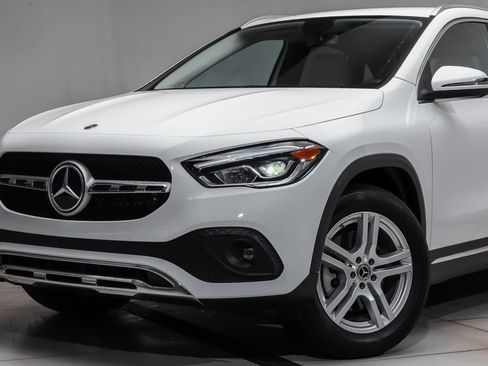 Certified 2023 Mercedes-Benz GLA 250 4MATIC image 2
