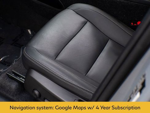 Used 2025 Volvo XC40 B5 Core image 14