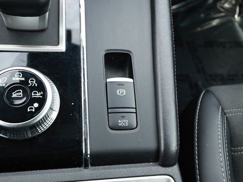 Used 2024 Mitsubishi Outlander SE FWD image 20