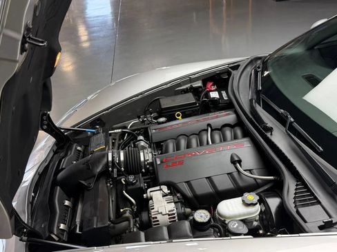 Used 2005 Chevrolet Corvette Coupe w/ Preferred Equipment Group RWD image 10