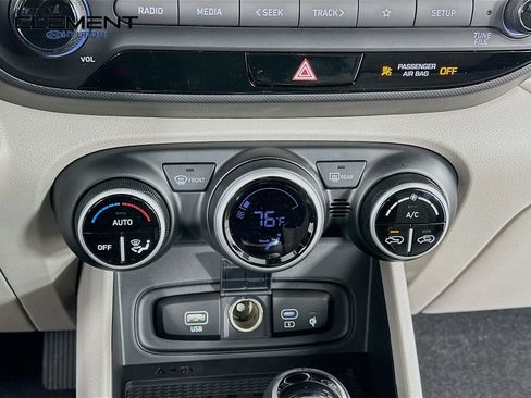 New 2026 Hyundai Venue SEL FWD image 19