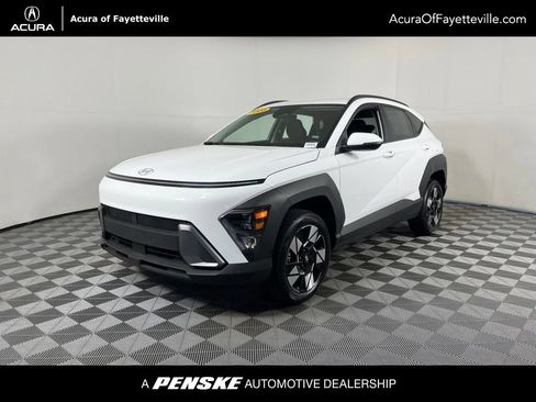 Used 2025 Hyundai Kona SEL AWD/4WD image 1