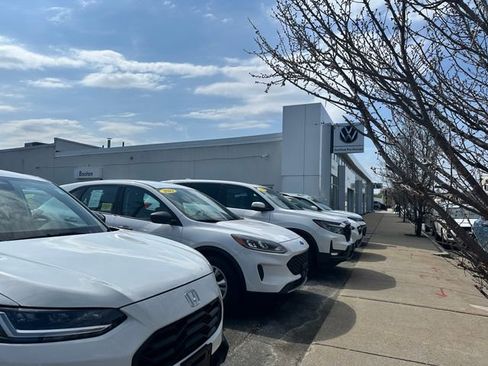 Used 2018 Volkswagen Tiguan Limited w/ Premium Package image 6