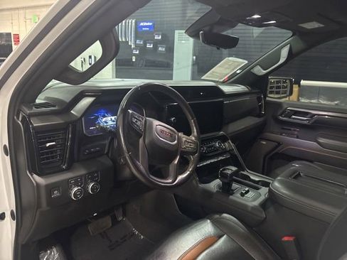 Used 2022 GMC Sierra 1500 AT4 w/ AT4 Premium Package AWD/4WD image 10