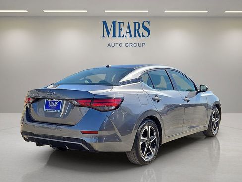 Used 2025 Nissan Sentra SV image 5