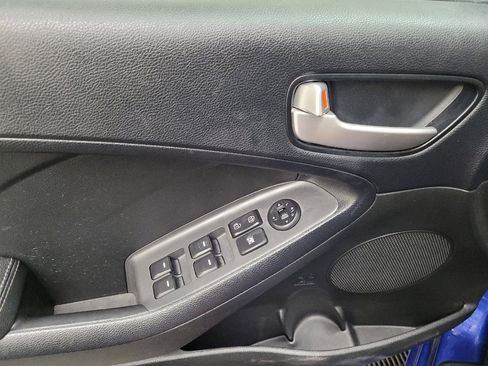 Used 2017 Kia Forte LX FWD image 27