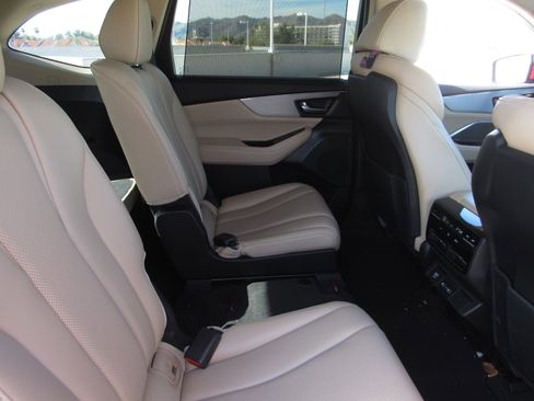 Certified 2023 Acura MDX SH-AWD w/ Technology Package image 12