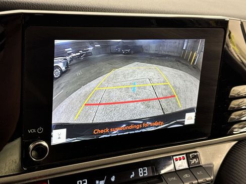 Used 2025 Toyota Camry SE w/ Convenience Package image 22