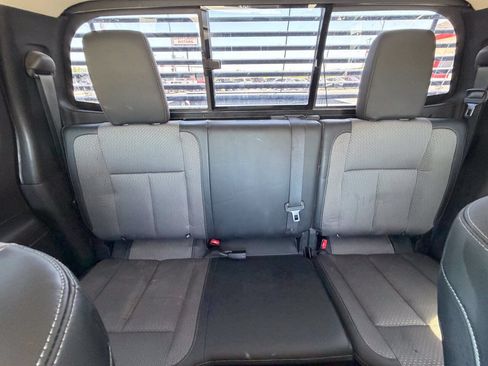 Used 2017 Nissan Titan S AWD/4WD image 24