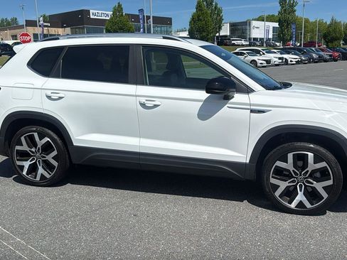 Used 2023 Volkswagen Taos SEL AWD/4WD image 3