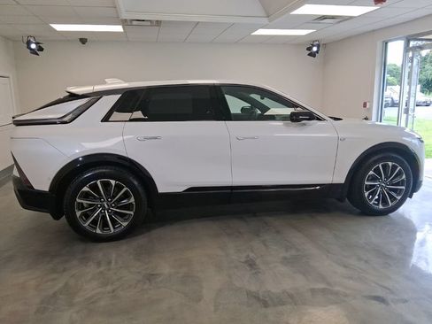 Certified 2024 Cadillac Lyriq Sport AWD/4WD image 8