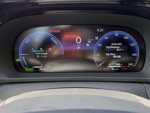 Used 2023 Toyota Crown AWD/4WD image 19