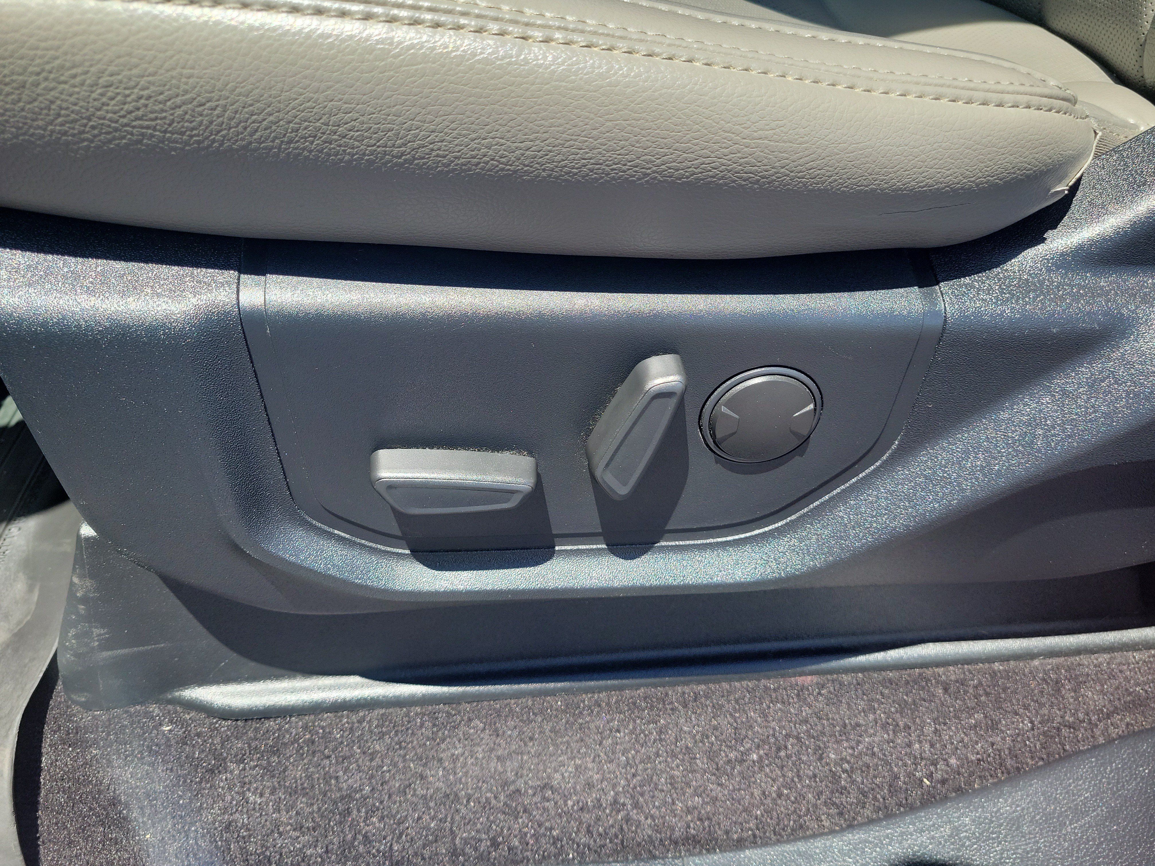Used 2019 Ford F150 Lariat AWD/4WD image 16