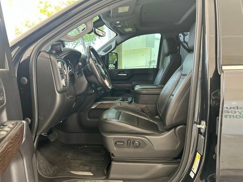 Used 2020 GMC Sierra 2500 Denali w/ Denali Ultimate Package AWD/4WD image 5