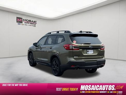 Used 2025 Subaru Ascent Onyx Edition w/ Onyx Package AWD/4WD image 5