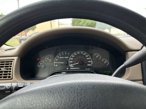 Used 2002 Ford Explorer XLT image 37