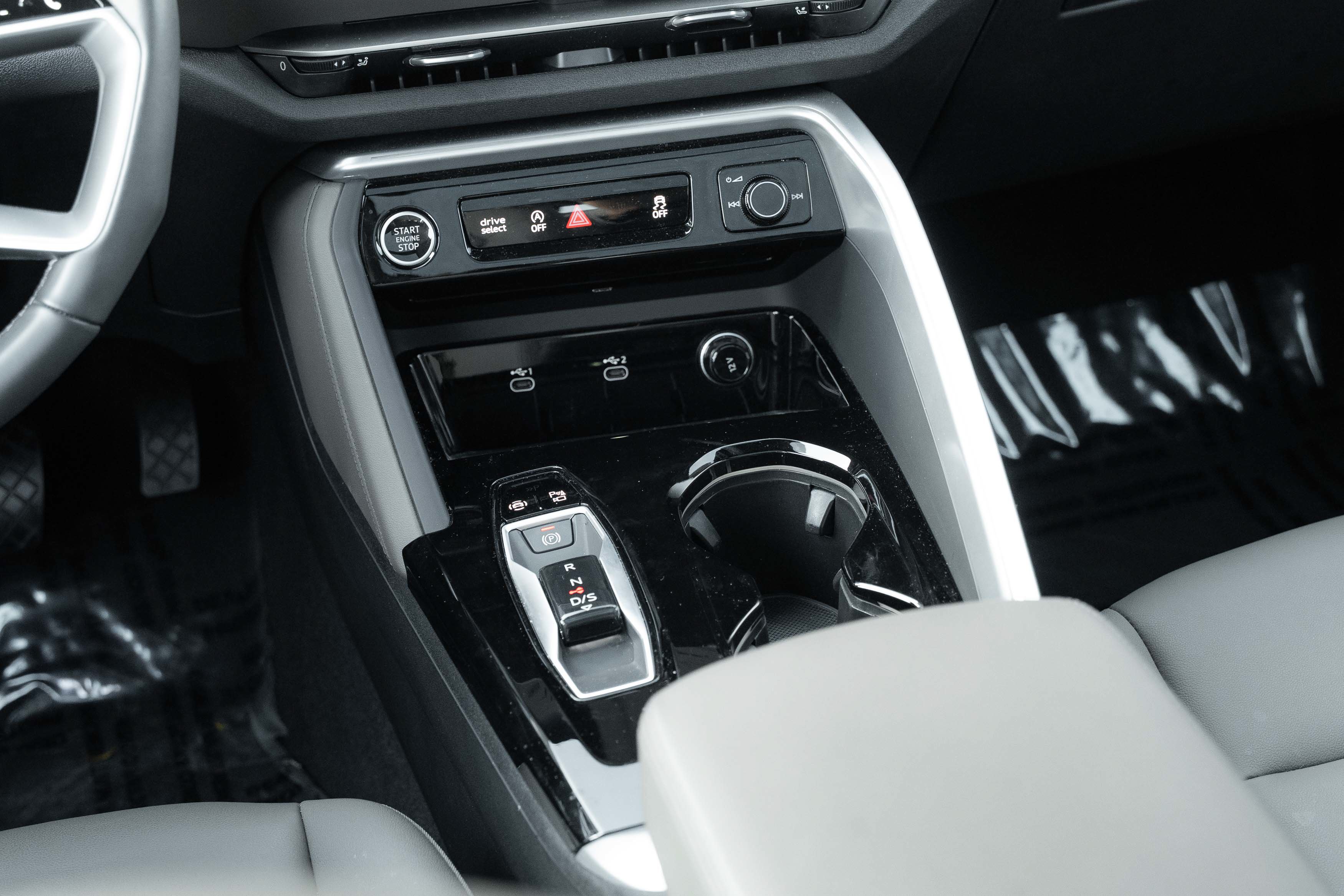 Certified 2025 Audi Q5 Premium AWD/4WD image 12