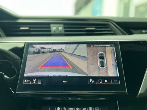 Used 2024 Audi Q8 e-tron Prestige w/ Prestige Package AWD/4WD image 25