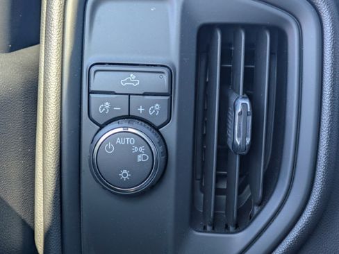 Used 2022 Chevrolet Silverado 1500 Custom RWD image 27