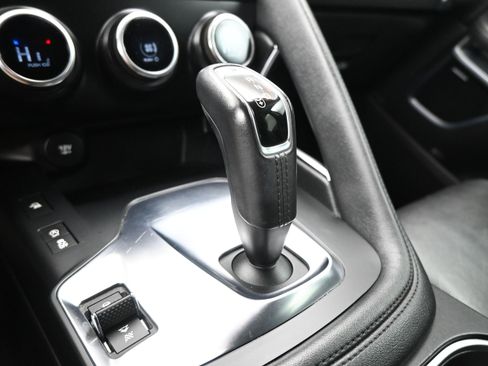 Used 2019 Jaguar E-PACE S image 15