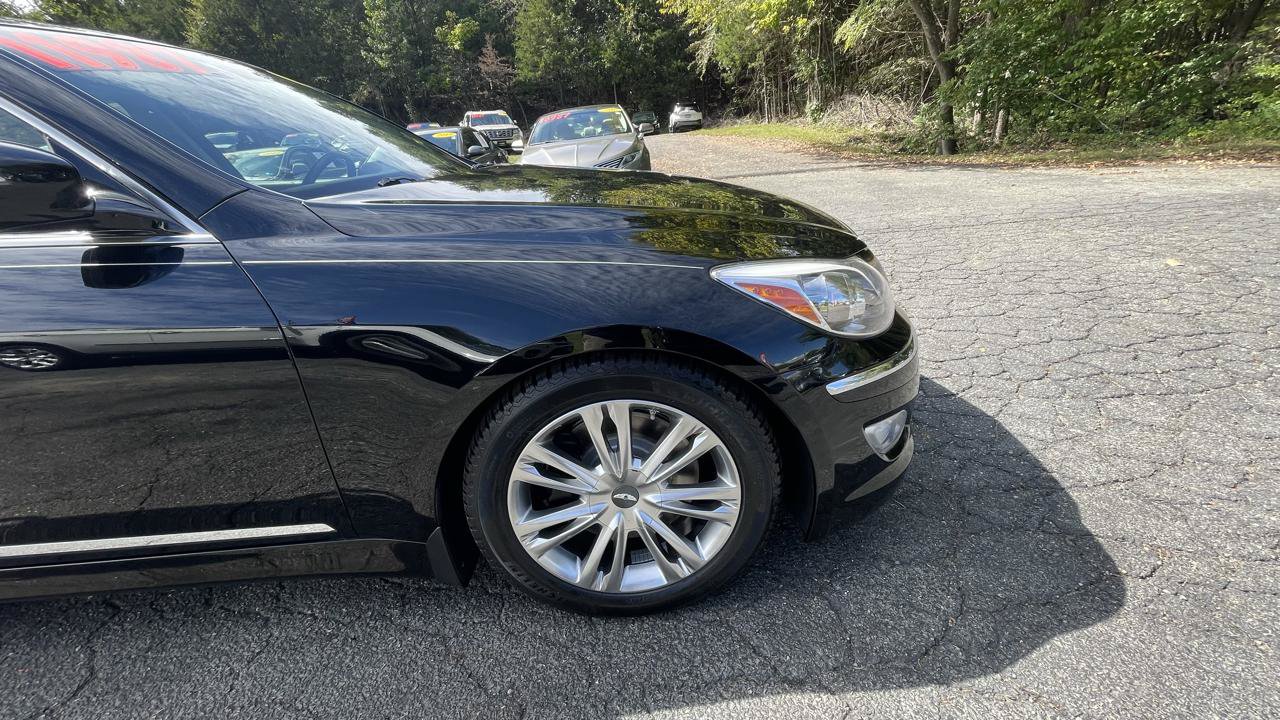 Used 2012 Hyundai Genesis 4.6 RWD image 12