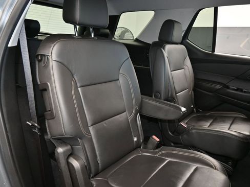 Used 2020 Chevrolet Traverse LT w/ LT Premium Package image 49