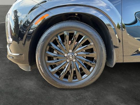 Certified 2025 Hyundai Palisade Calligraphy AWD/4WD image 4