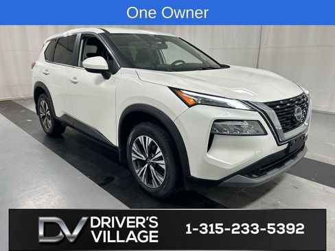 Used 2023 Nissan Rogue SV image 1